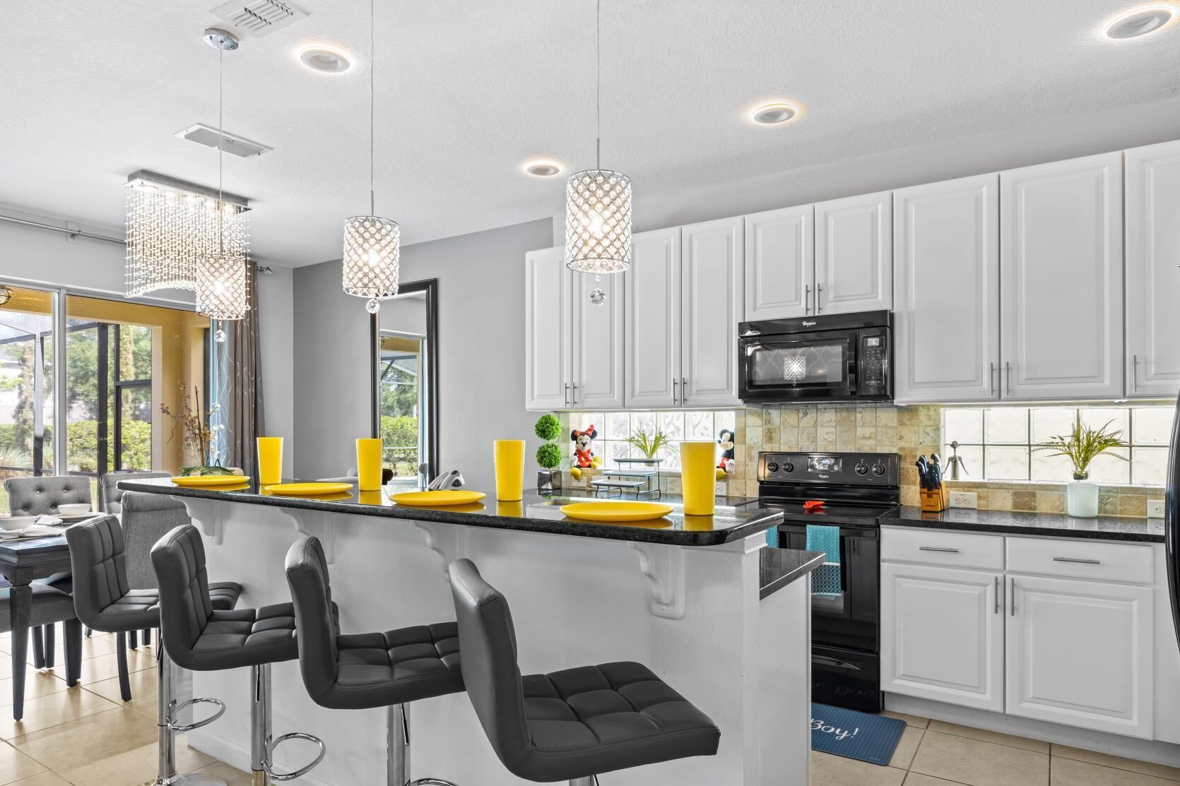 雪櫃、微波爐、焗爐、爐具