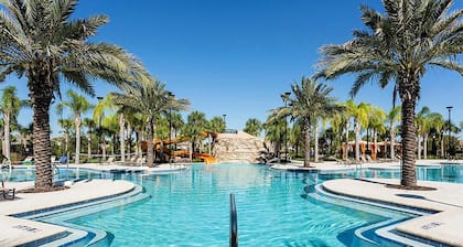 Expansive Luxury home minutes to Disney, close to all parks!