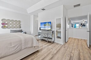 6 chambres, fer et planche à repasser, lit parapluie, Wi-Fi gratuit