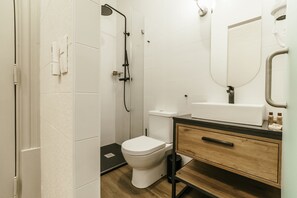 Hair dryer, towels, soap, shampoo