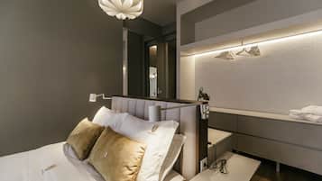 4 habitaciones, muebles diferentes y escritorio