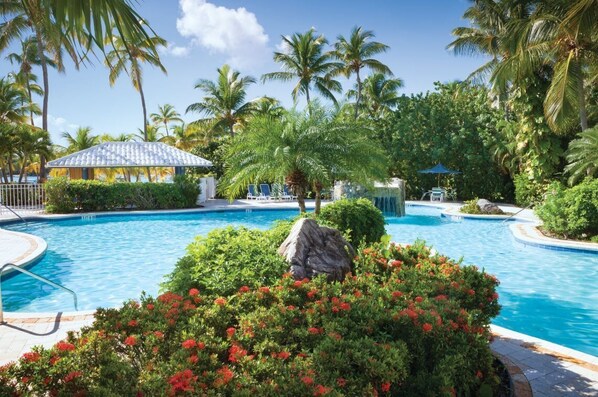 حمّام سباحة خارجي