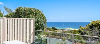 Oceanview Manor by Peppy Beach Retreats® (10 Adults), Manor