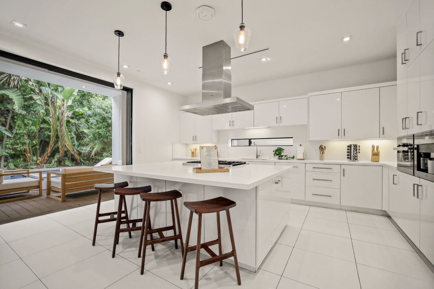 Biệt thự, nhiều giường, hồ bơi riêng, quang cảnh hồ bơi | Bếp riêng | Tủ lạnh, lò vi sóng, lò nướng, bếp nấu 