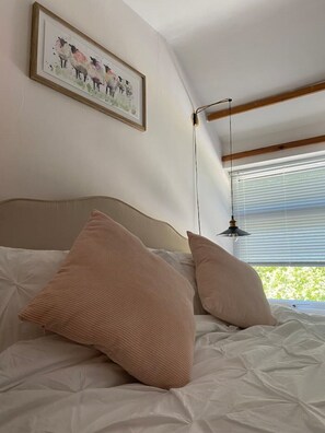 2 bedrooms, in-room safe, iron/ironing board, free WiFi