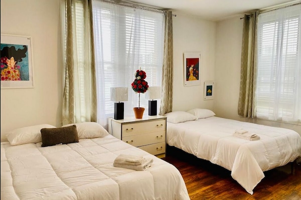 1 habitación, escritorio, wifi y ropa de cama
