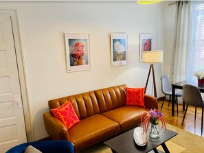 Smart TV, fireplace - F Large well decorated apt , center of Short North ,steps from Convention center (Columbus)