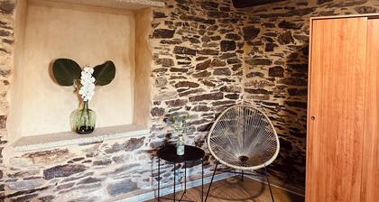 Casa con Jardín Cerrado, Entre Santiago de Compostela y Coruña