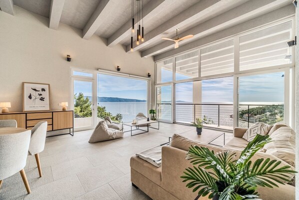 TV, fireplace - Villa Vid - Five Bedroom Villa, Sleeps 10 (Vela Farska)