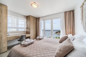 5 quartos, ferros/tábuas de passar roupa, Wi-Fi, roupa de cama