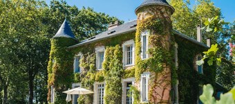 Chateau Bellevue - Eight Bedroom Castle, Sleeps 16