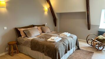 6 chambres, fer et planche à repasser, accès Internet, draps fournis