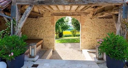 Manoir Campagnard - Sept Chambres Villa, Couchages 16