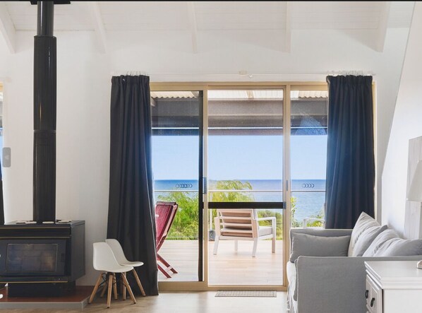 TV, fireplace, foosball - Oceanview Loft by Peppy Beach Retreats® (6 Adults), Oceanview Loft (Peppermint Grove Beach)