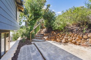 Property grounds - Oceanview Loft by Peppy Beach Retreats® (6 Adults), Oceanview Loft (Peppermint Grove Beach)