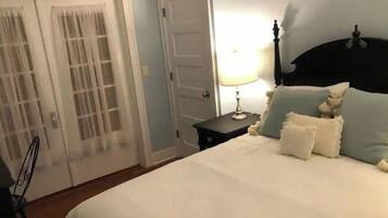 5 habitaciones, escritorio, tabla de planchar con plancha y wifi gratis