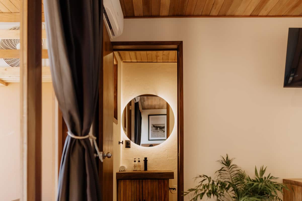 PALMA VIEW | Premium bedding, minibar, in-room safe, blackout drapes