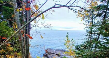 Cozy Timber Trails on Lake Superior