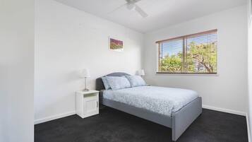2 bedrooms, iron/ironing board, travel crib, internet