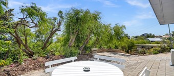 Oceanview Lodge by Peppy Beach Retreats (up to eight guests)