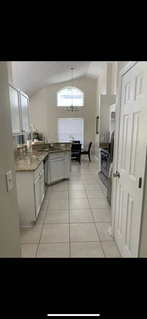 Private kitchen - Relaxing 4 bedroom home with pool near Disney! (Davenport)
