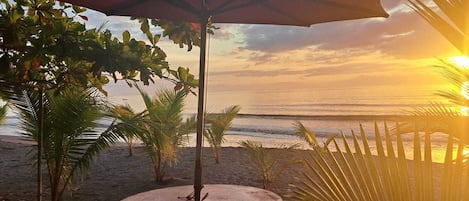 Aan het strand, gratis strandcabana's