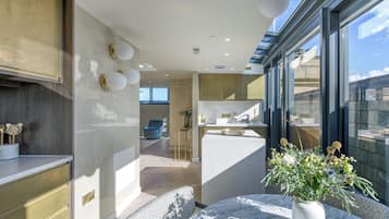 Penthouse Luxe | Salle Ă manger