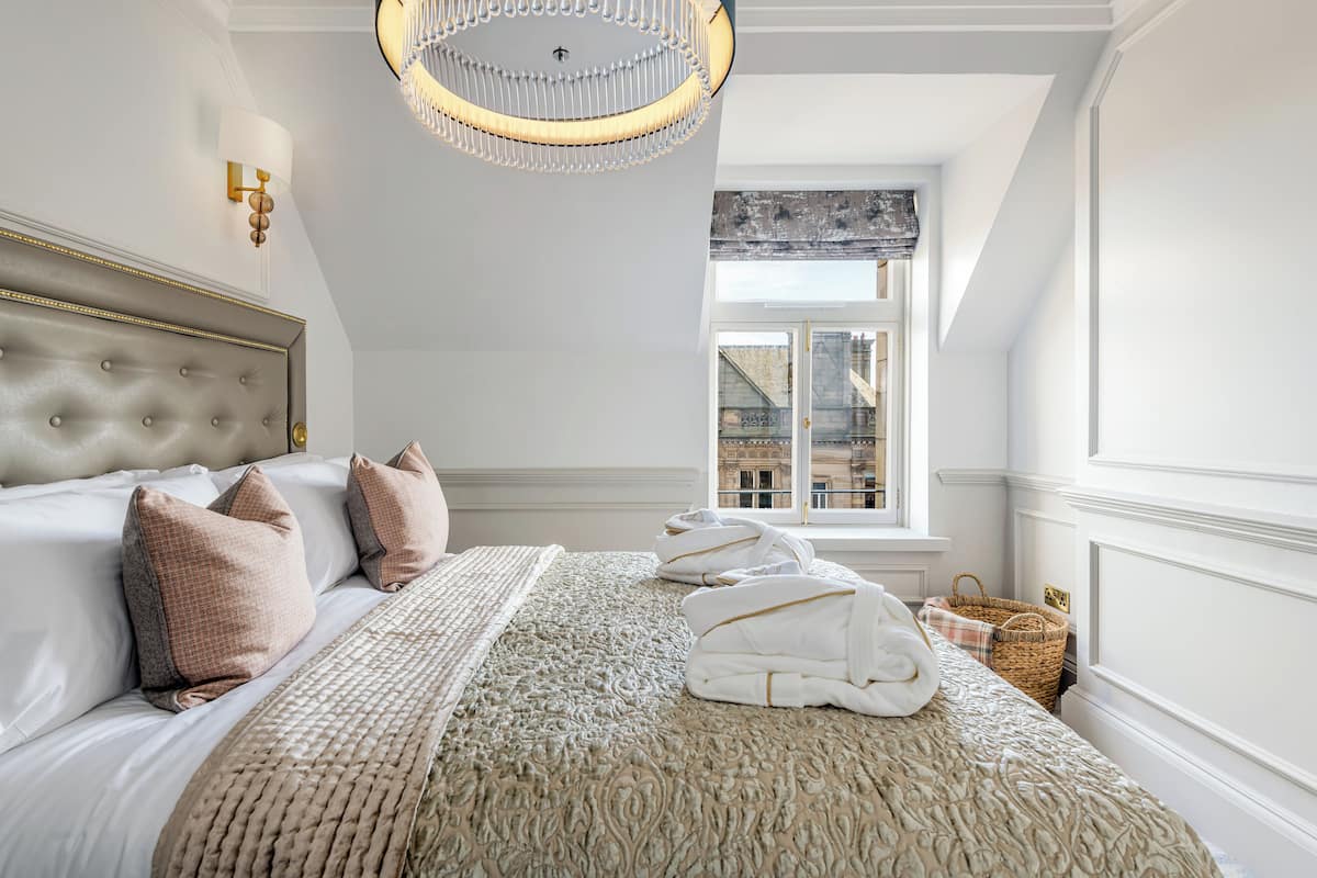 Firth of Forth Suite | 2 bedrooms, hypo-allergenic bedding, in-room safe, laptop workspace