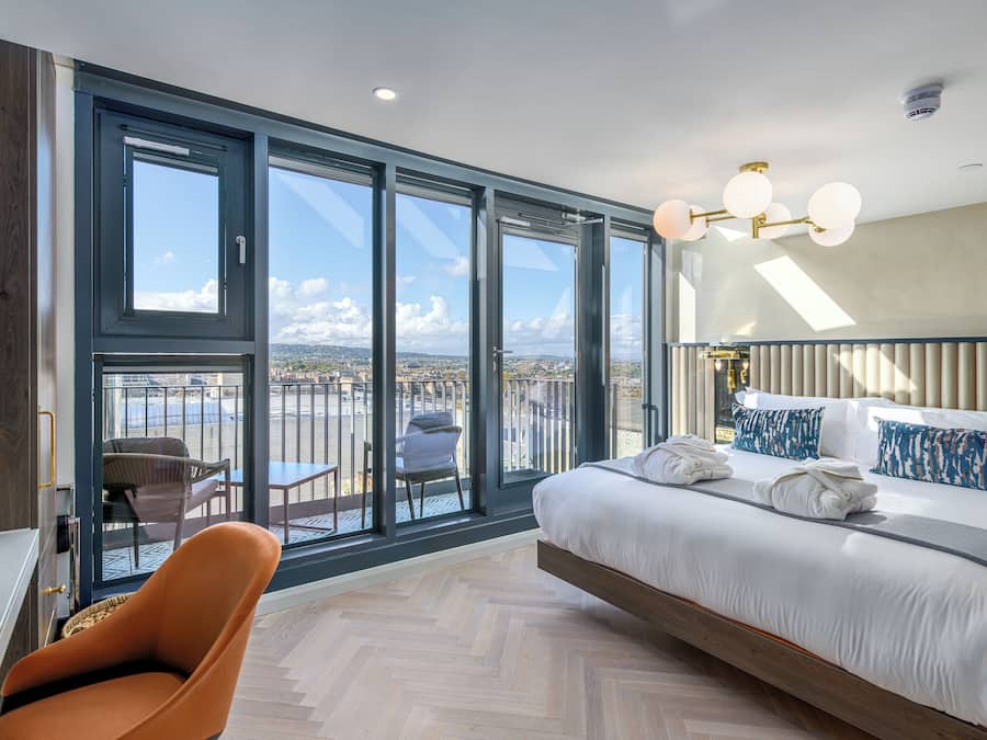 RÌGH Penthouse Suite