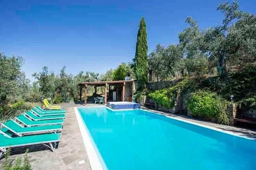 Exclusive Hilltop Villa near Florence - Pool, Views - Ideal for Families/Friends