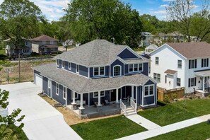 Exterior - Custom Home Under the Dome -- Walk to Campus! (South Bend)