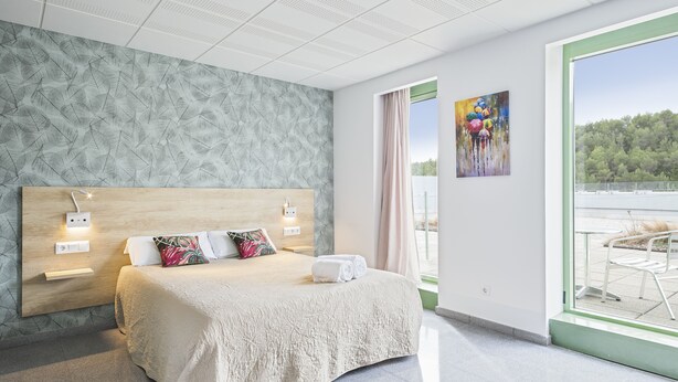 Studio | Blendingsgardiner, barnesenger (inkludert) og wi-fi (inkludert)