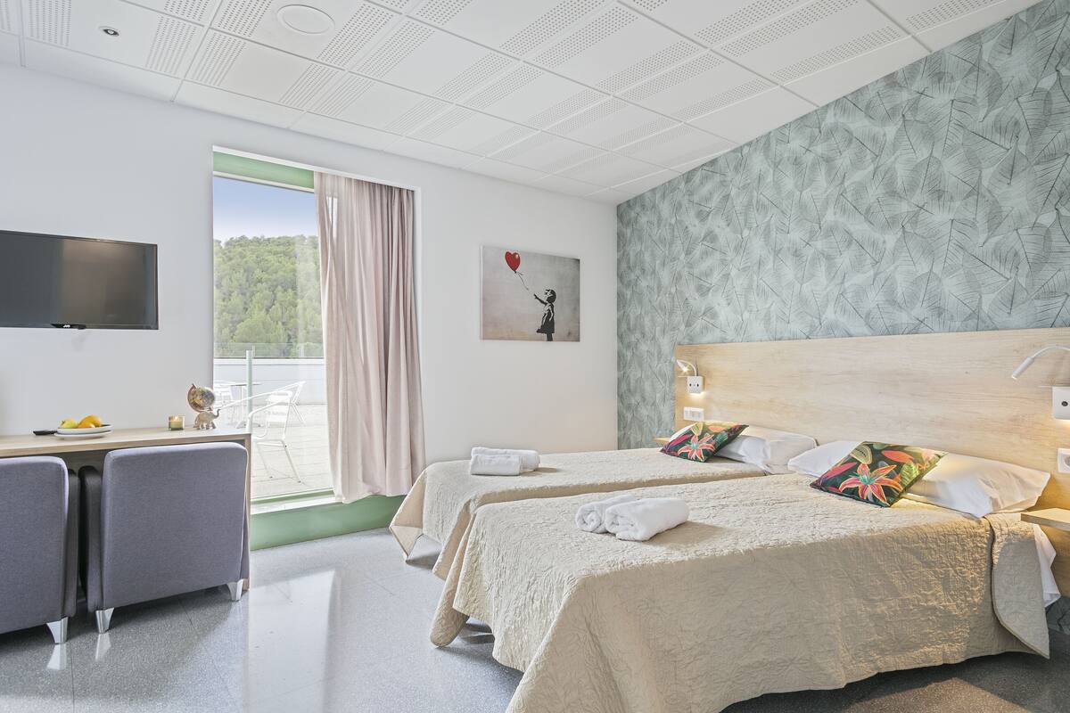 Studio | Blendingsgardiner, barnesenger (inkludert) og wi-fi (inkludert)