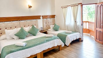 Ropa de cama de alta calidad, cubrecamas, wifi gratis y ropa de cama