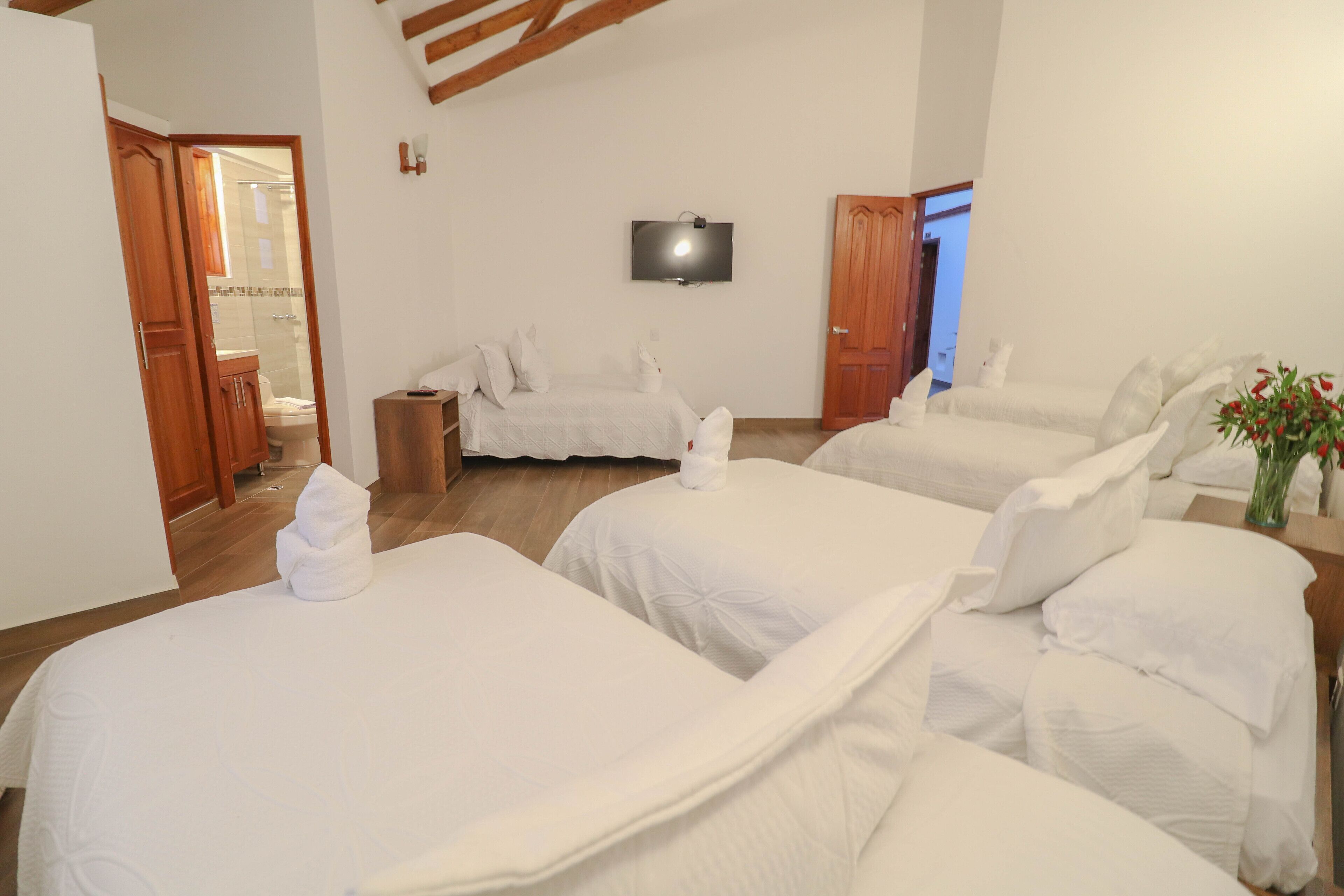Premium bedding, down duvets, free WiFi, bed sheets