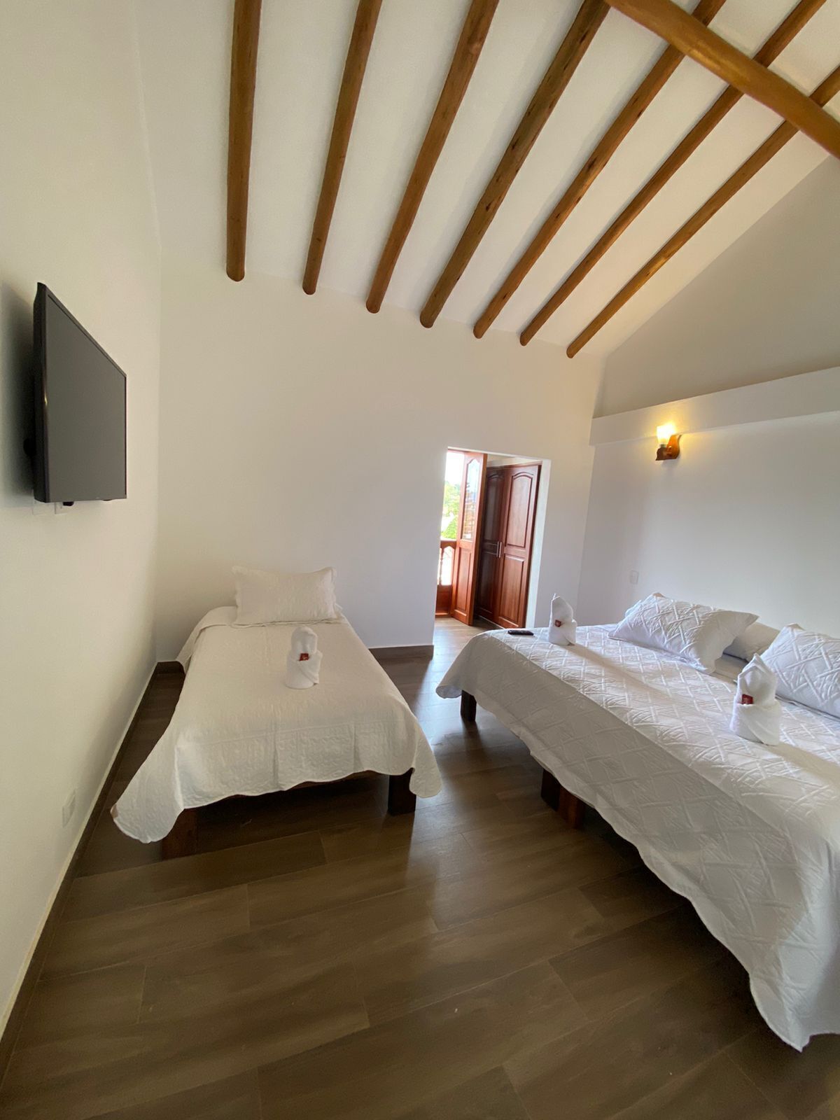 Premium bedding, down duvets, free WiFi, bed sheets