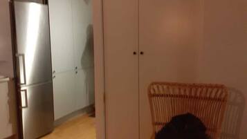 Apartment, 1 Queen Bed | Interior