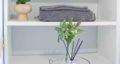 Apt 2 Stylish 2 bed Cosy and Comfortable