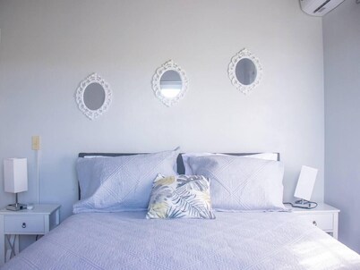 Apt 2 Stylish 2 bed Cosy and Comfortable