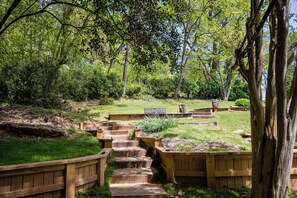 The Clear View Cottage | Terrace/patio - Mountain Aire Cottages, Inn, & Glamping (Clayton)