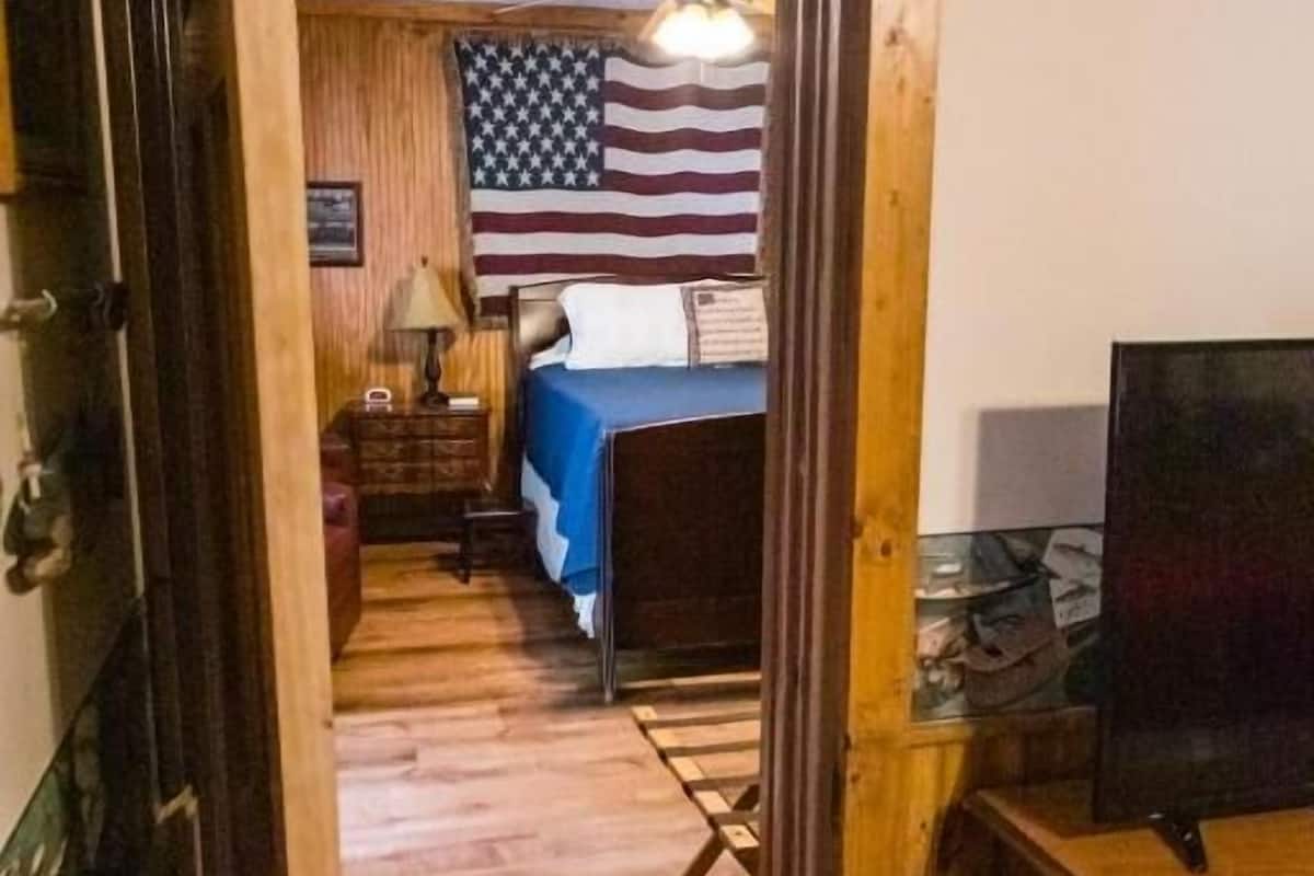 Suite familiar | 1 dormitorio, sábanas de algodón egipcio, ropa de cama de alta calidad