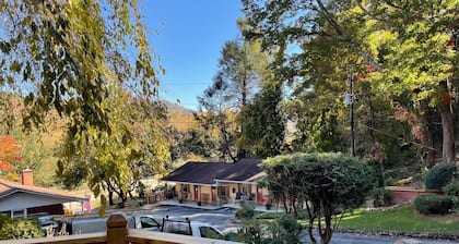 Mountain Aire Cottages, Inn, & Glamping