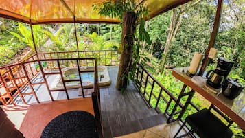 Exclusive Bungalow | Premium bedding, blackout drapes, free WiFi, bed sheets