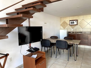 Loft conforto | Cozinha privada | Geladeira, fogão, cafeteira/chaleira