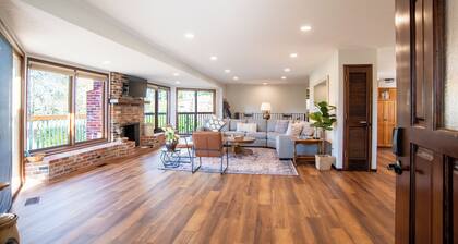 Newly Renovated! Peaceful Country Farmhouse with Hot Tub and Pool