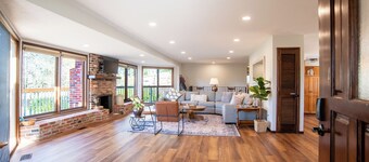 Newly Renovated! Peaceful Country Farmhouse with Hot Tub and Pool