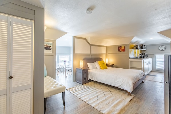1 bedroom, iron/ironing board, WiFi, bed sheets