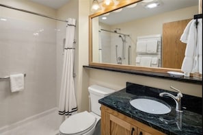 Bathroom - 2 Bedroom 2 Bathroom Chalet in Stowe (Stowe)