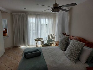 4 bedrooms, desk, iron/ironing board, WiFi