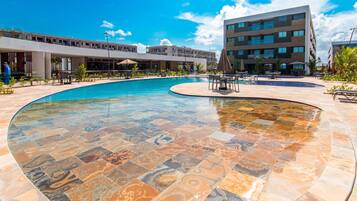 Apartamento | Piscina | 4 piscinas externas
